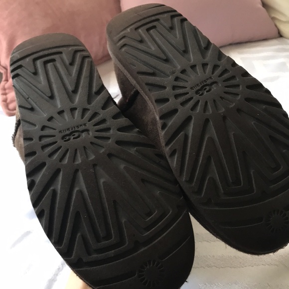 UGG BOOTS - Picture 7 of 8